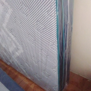 Queen Size Mattress And Base