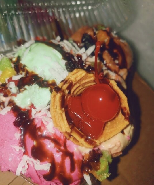 Ice Cream Scooper And Cashier