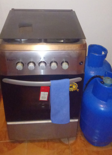Four-Burner Gas Stove