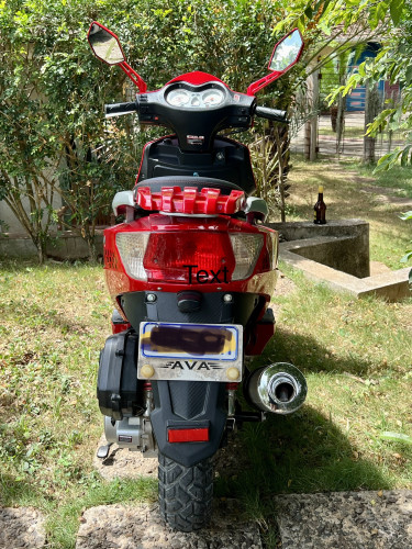 2022 Aguilla 150T Scooter