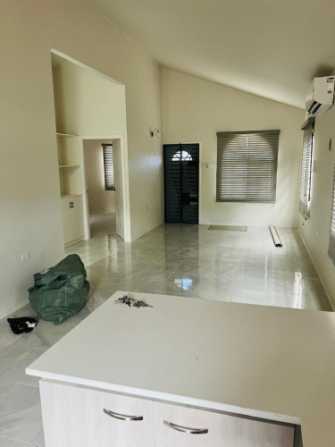 2 Bedroom 2 Bathroom On A BIG LOT Size:14,200sqft