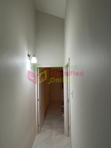 2 Bedroom 2 Bathroom On A BIG LOT Size:14,200sqft