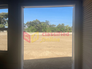 2 Bedroom 2 Bathroom On A BIG LOT Size:14,200sqft