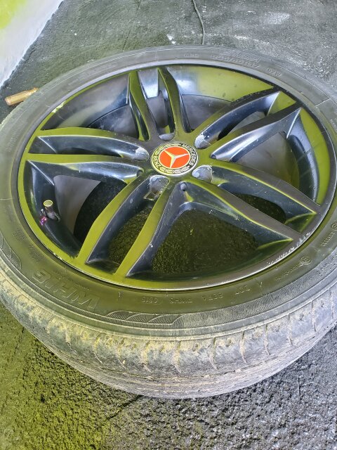17 Inc Rims Set With Tires
