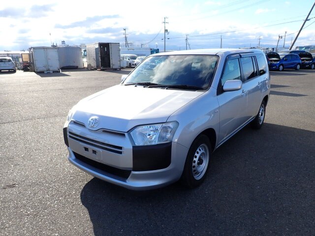 2018  TOYOTA PROBOX 125,000Km. Call 8765897394