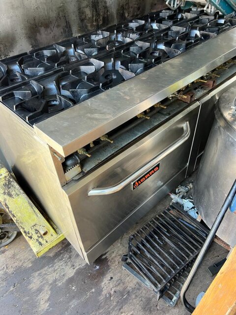 Commercial 10 Burner Double Oven Stove