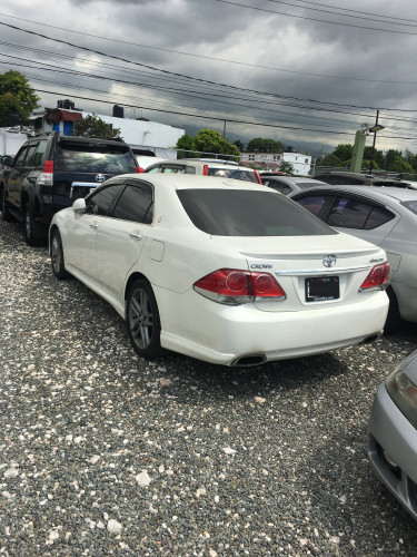 TOYOTA CROWN ATHLETE 2012