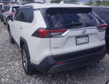 TOYOTA RAV4 2020