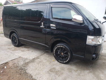 2017 TOYOTA HIACE (SUPER GL)