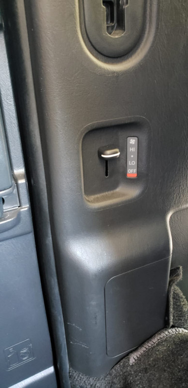 2017 TOYOTA HIACE (SUPER GL)