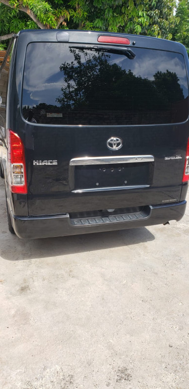 2017 TOYOTA HIACE (SUPER GL)