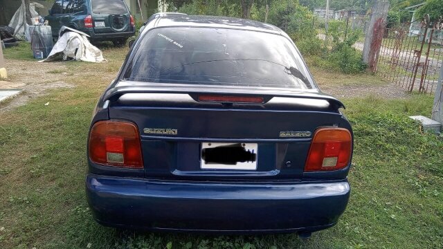 2001 Suzuki Baleno