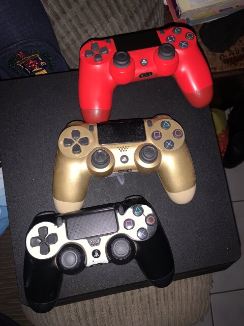 PlayStation 4 Slim