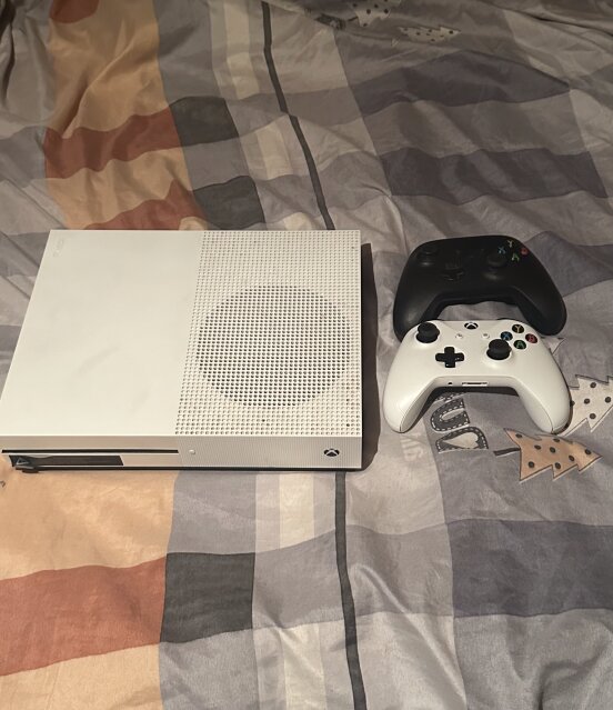 Xbox One S