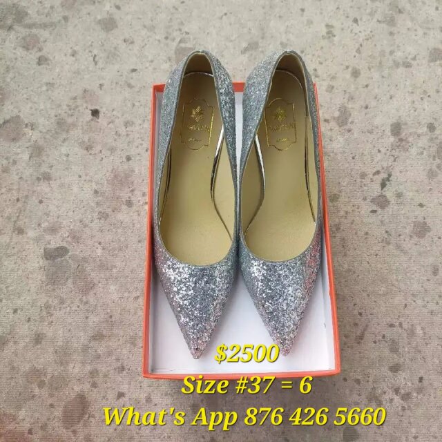 Female's Slippers For Sale