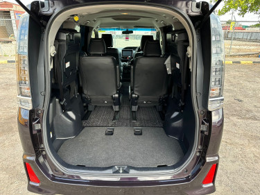 2014 Toyota Voxy 