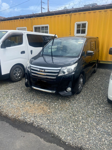 2014 Toyota Noah