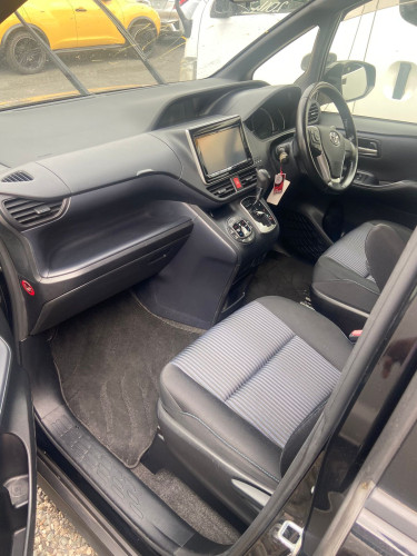 2014 Toyota Noah