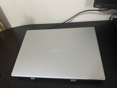 Mint Condition Acer Laptop 15”