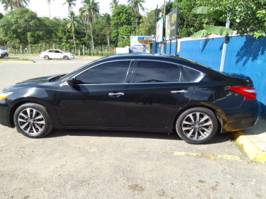2017 Nissan Altima 