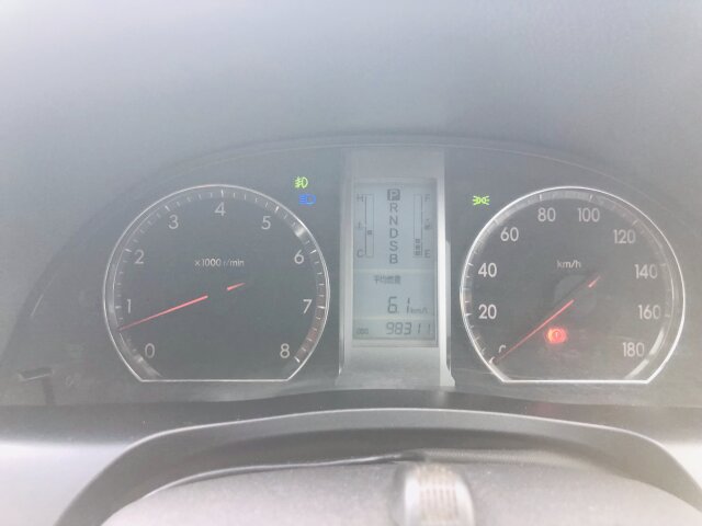 2011 TOYOTA PREMIO