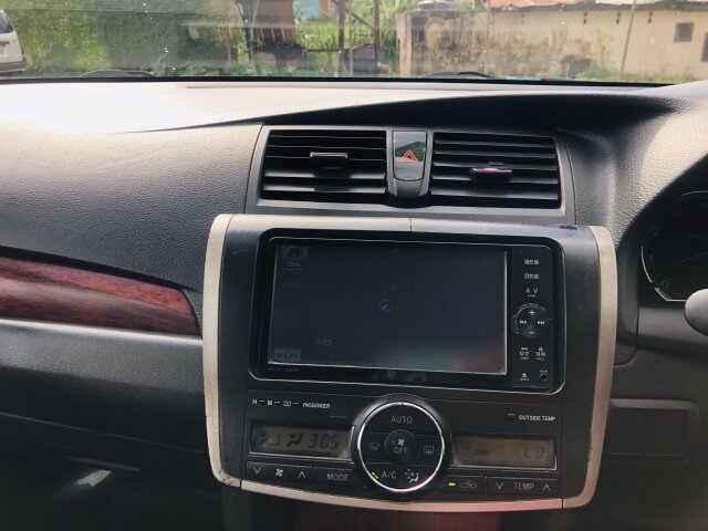 2011 TOYOTA PREMIO
