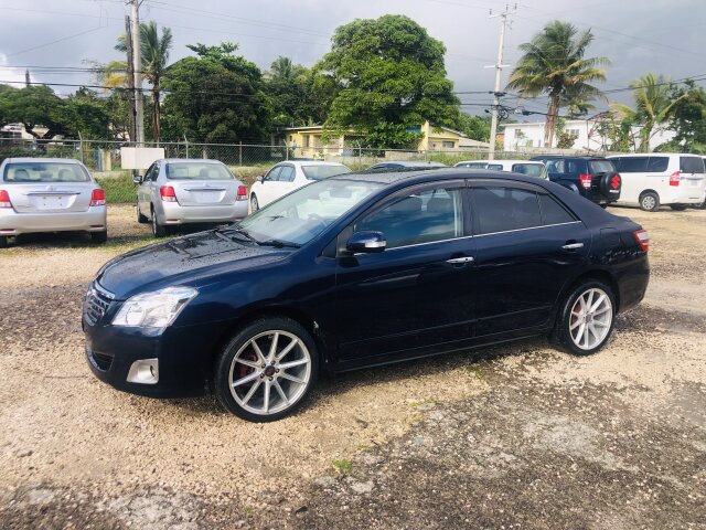 2011 TOYOTA PREMIO