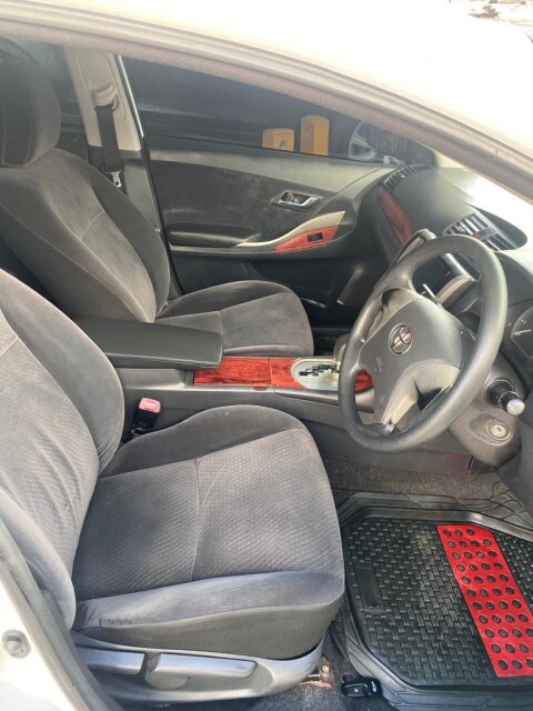 2012 TOYOTA PREMIO