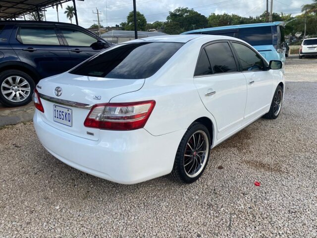 2012 TOYOTA PREMIO