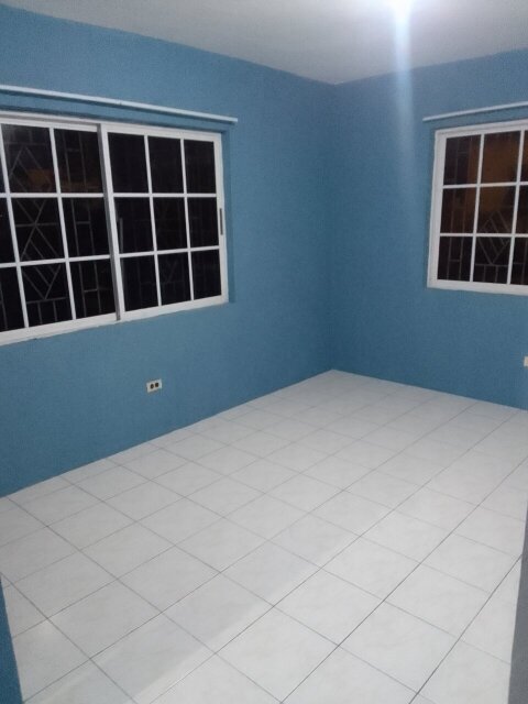 1 Bedroom Apartments With Bathroom And Kitchenette