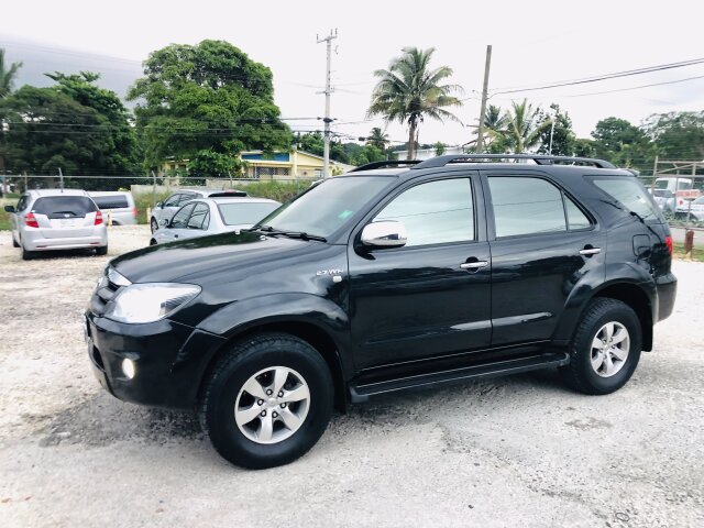 2006 TOYOTA FORTUNER