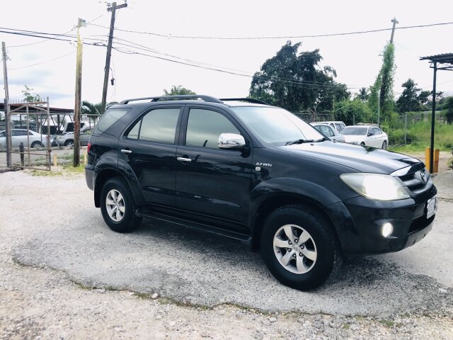 2006 TOYOTA FORTUNER