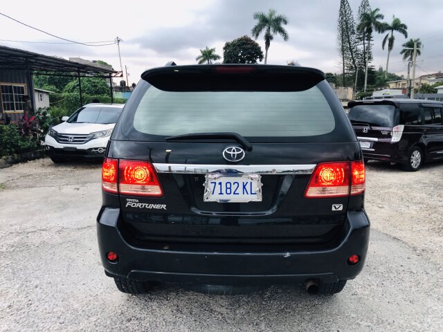 2006 TOYOTA FORTUNER