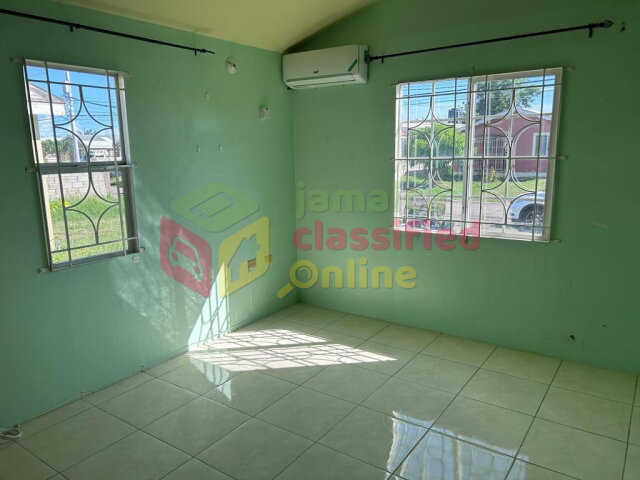 2 Bedroom 1 Bath - Old Harbour House