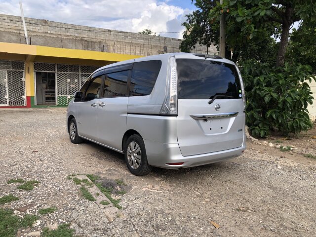 2016 Nissan Serena