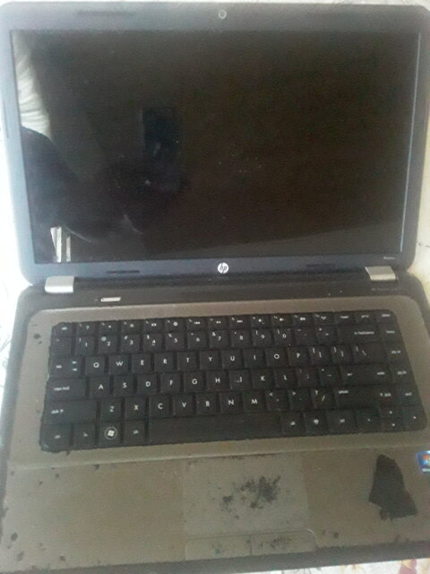 Hp LabTop Computer For Sale Need Repairs