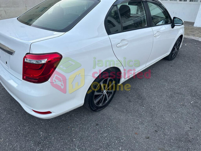 NEW 2021 TOYOTA COROLLA