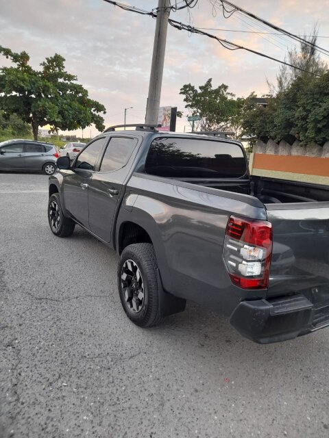 2021 Mitsubishi L200