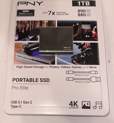 New PNY Pro Elite 1TB USB 3.1 Gen 2 Portable Exter