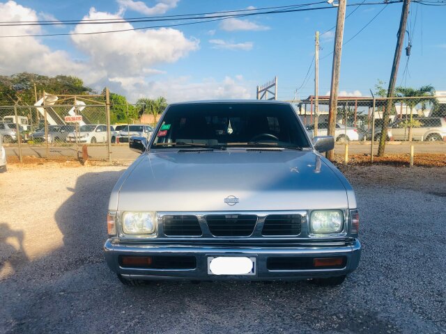 1995 NISSAN PICKUP