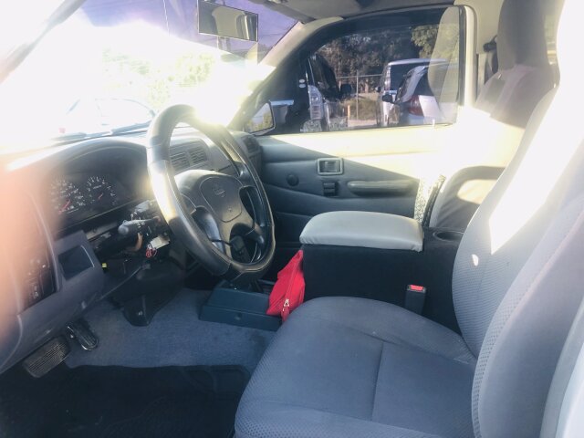 1995 NISSAN PICKUP