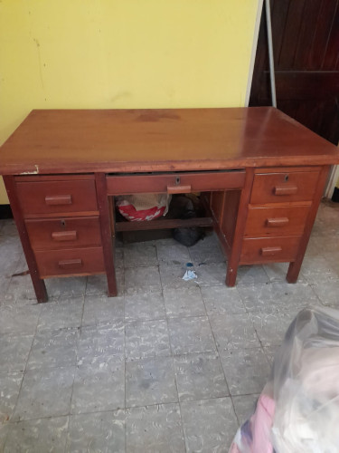Desk With 7 Drawers