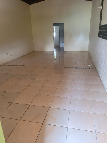 3 Bedroom House 2 Bathroom 