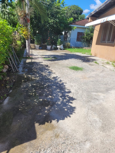 3 Bedroom House 2 Bathroom 