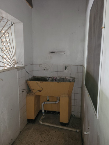 3 Bedroom House 2 Bathroom 