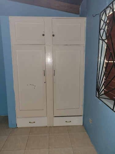 3 Bedroom House 2 Bathroom 