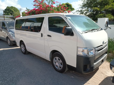 2015 Hiace Van