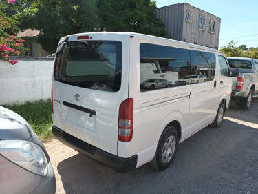 2015 Hiace Van