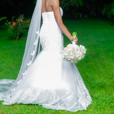 Wedding Dress Size Small-Medium