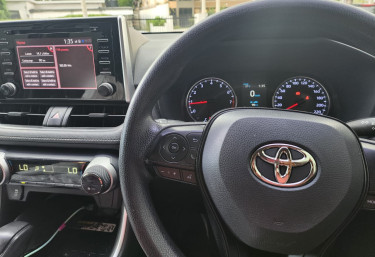 2021 Toyota Rav 4 (Mid-range Red, 4WD)